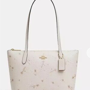 BNWT Coach Fiona Zip White Tote Bag with Gold  Star Accents